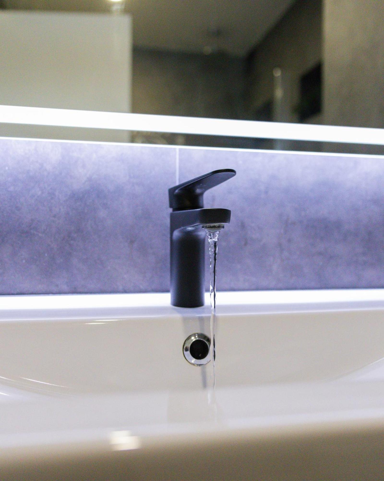 Jucuzzi Bath. Japanese Toilet. Belfast City Centre. Екстериор снимка